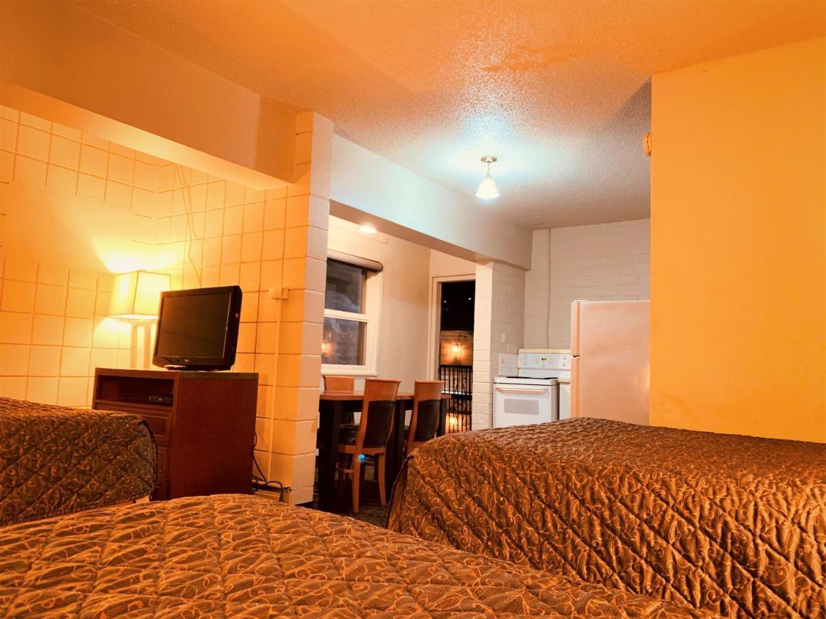 Red Carpet Inn & Suites Calgary Bagian luar foto